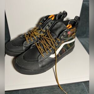 Like 🆕 Excellent Used Condition Vans Sk8-Hi Mte 2.0 Dx Black/Camo
